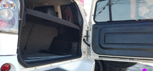 Mitsubishi Pajero TR4 2.0 Flex Aut. 5p