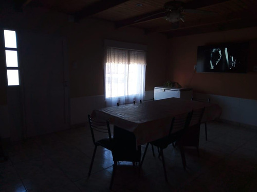 Casa En Venta - 2 Dormitorios 1 Baño - 1.120mts2 - Coronel Suárez
