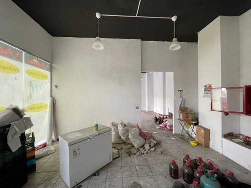Arriendo Local Comercial De 67,82 M2, Metro Monte Tabor