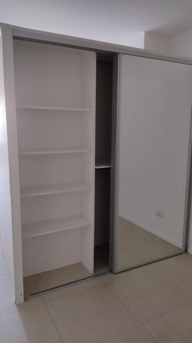 Al Frente C/balcón - A Mts De Plaza San Martín! Edificio Con Amenities