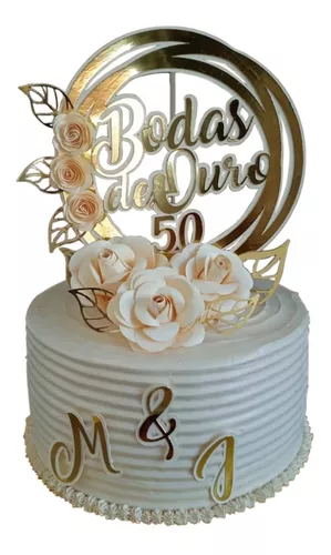 Bolo de 50 anos feminino branco com flores