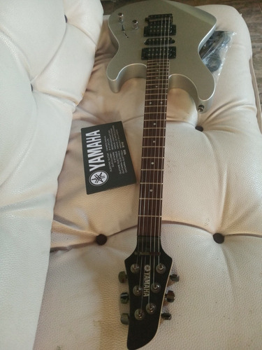 Imagen 2 de 9 de Guitarra Electrica Yamaha Rgx121z