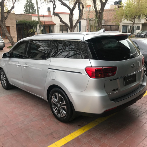 Kia Carnival 2.2 Crdi Premium Avn