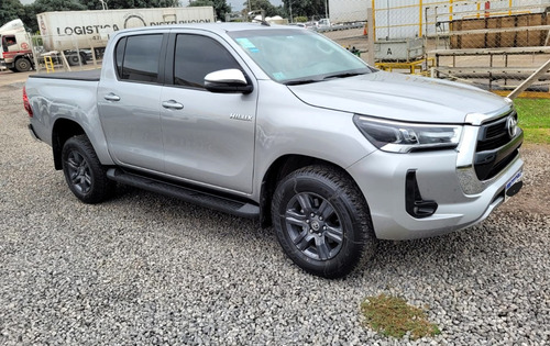 Toyota Hilux 2.8 Cd Srv 177cv 4x2