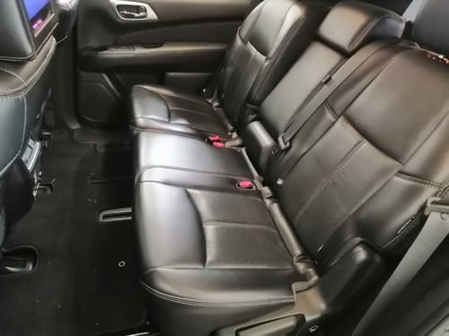 Imagen 8 de 13 de Nissan Pathfinder 2018 Exclusive 4x4 Cvt 3.5