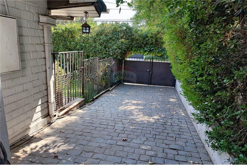 Imagen 18 de 18 de Se Vende Casa En Las Condes 3d + 3b + 4 Est.