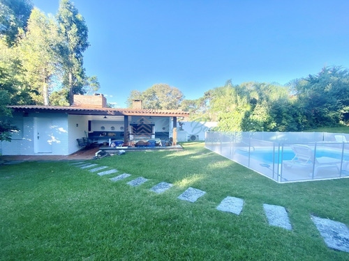 Casa En San Rafael, 4 Dormitorios *- Ref: 3461