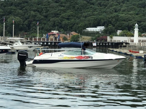 Lancha Ventura 23 Motor