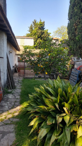 Casa 3 Amb En 1 Planta Con Gran Terreno. Inmejorable Ubicacion.