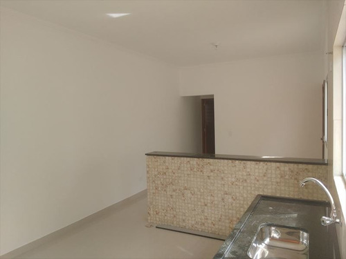 Imagem 5 de 9 de Casa Com Churrasqueira Coberta A Venda Em Itanhaém.