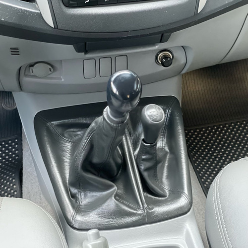 Toyota Hilux 3.0 Srv Cab. Dupla 4x4 4p
