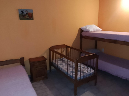 Casa En Venta - 4 Dormitorios 2 Baños - 450mts2 - Mar Del Tuyú