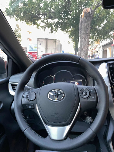 Imagen 7 de 13 de Toyota Yaris Xls Pack Cvt 0km 2022