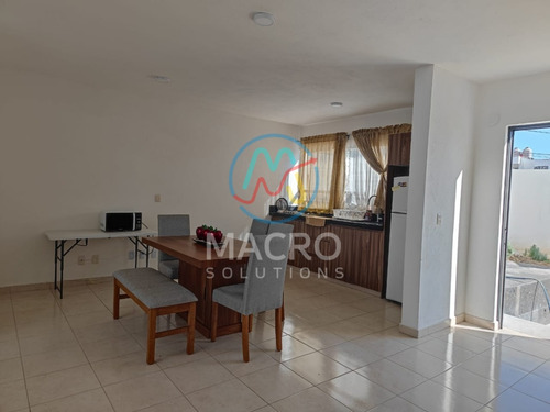 Casa En Renta En Fracc. Pedregal De Oaxtepec Con Alberca