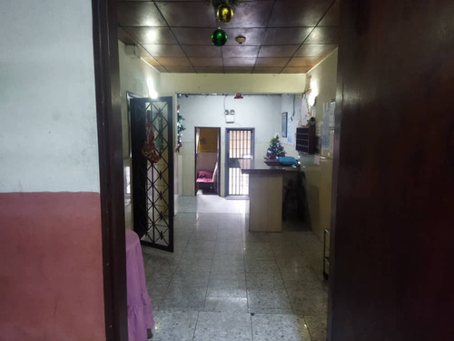 En Venta Casa Comercial En Catia. Excelente Oportunidad De Inversión / Oa