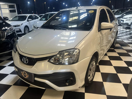 Toyota Etios 1.5 Sedan X
