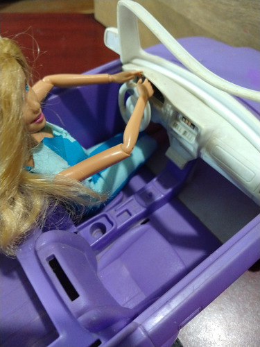 Carro Para Barbie Color Morado Con Muñeca Barbi De Regalo (Usado)