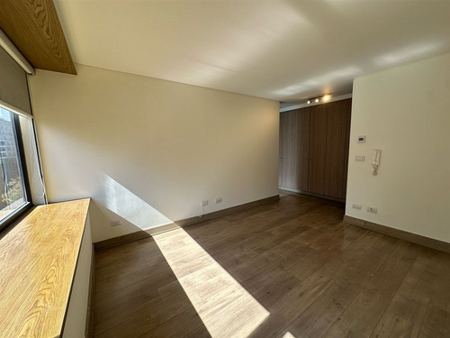 Departamento En Arriendo De 2 Dormitorios En Las Condes