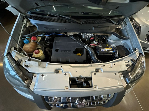 Fiat Doblo Adventure 1.8 8V (Flex)