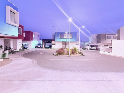 Casa Se Arrienda En Condomio Residencial, En Antofagasta