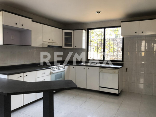 Casa En Venta En Jardines Del Ajusco