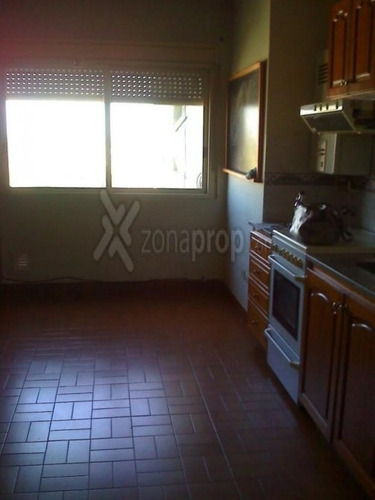 Imagen 2 de 8 de Monoambiente En Venta En Remedios De Escalada Oeste