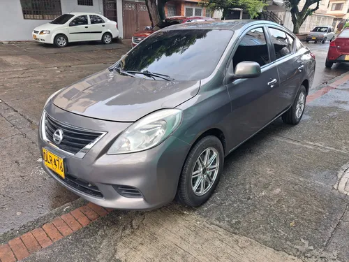 Nissan Versa 1.6 Advance