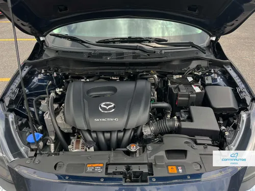 Mazda 2 GRAND TOURING