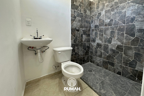 Casa En Venta En Col. Flores Magón