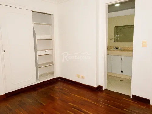 Apartamento En Arriendo En Castropol. Cod A776181