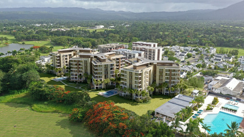 Venta De Apartamentos En Planos De Proyecto De Torres Con Hermosas Vistas Al Campo De Golf De Playa Dorada!