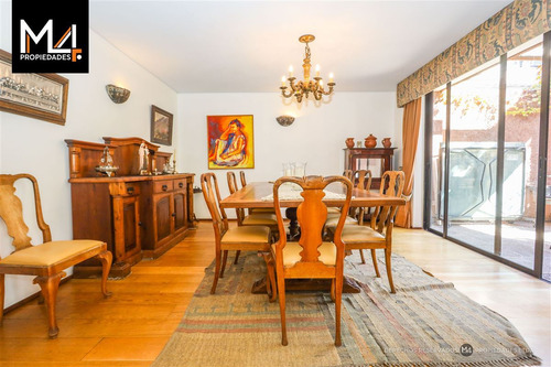 Casa En Venta De 5 Dorm. En Las Condes