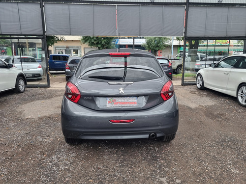 Peugeot 208 1.6 Feline