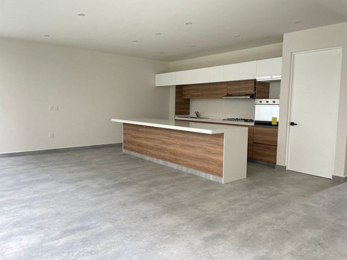 Imagen 1 de 29 de En Venta Espectacular Casa En Altozano
