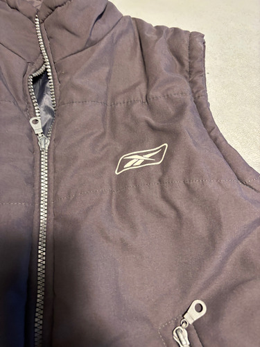 Chaleco Campera Reebok T12 Niño Detalle Cierre (Usado)