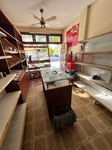 Local Comercial En Patricios 54