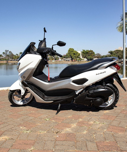 Imagem 4 de 8 de Yamaha Nmax 160 Abs