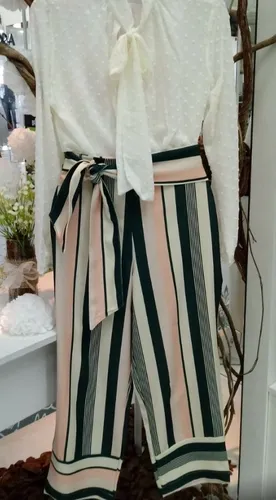 Calça pantacourt de listras sales