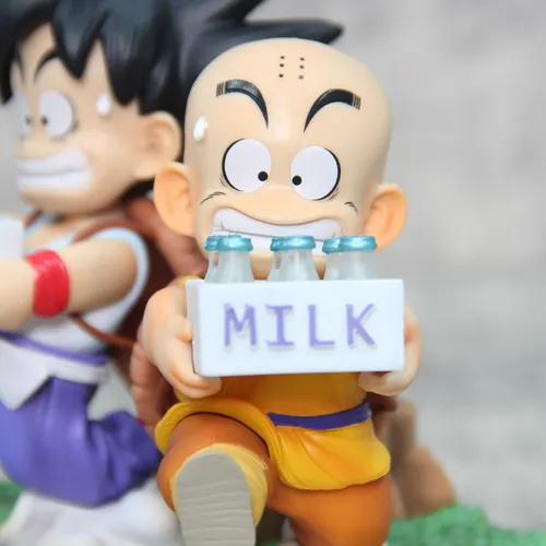 Figura Dragon Ball Repartidor De Leche Infancia Goku Krilin
