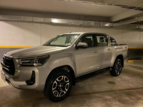 Imagen 11 de 15 de Toyota Hilux Srx 4x2 At