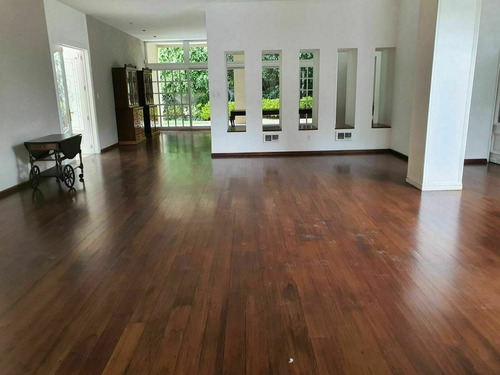 Majestuosa Residencia En Jardines Del Pedregal (r)