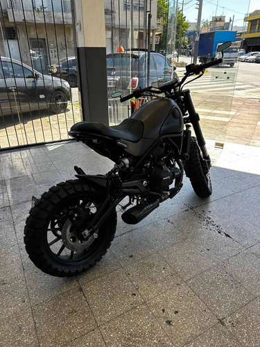 Imagen 2 de 20 de Benelli Leoncino 500