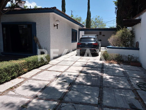 Casa En Avenida De La Rica En Villas Del Meson
