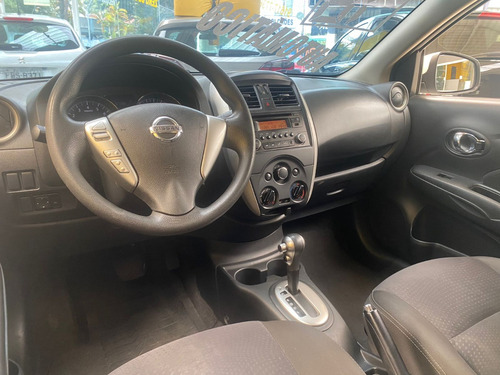 Nissan Versa 1.6 sv automatico