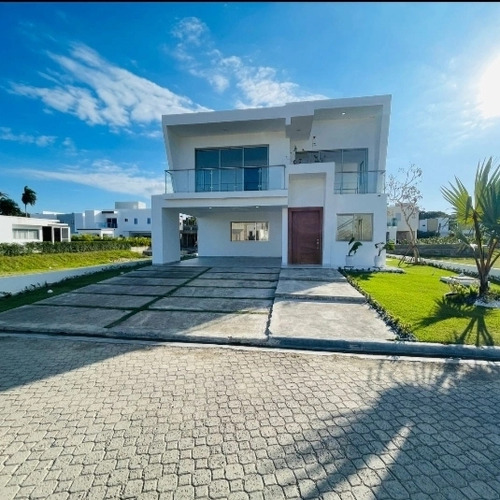 Hermosa Villa En Venta En Puerto Plata 