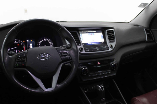 Imagen 11 de 15 de Hyundai Tucson 2017 4 Cilindros