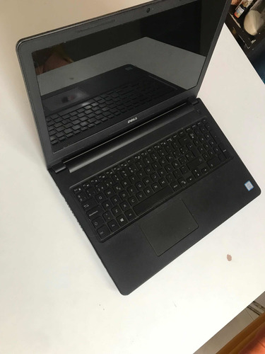 Dell Inspiron 15-3567 Laptop (Usado)