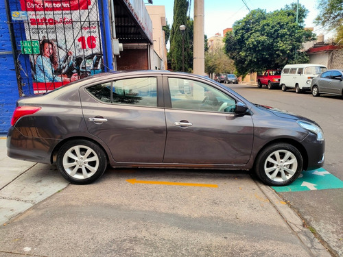 Imagen 5 de 11 de Nissan Versa 2018 1.6 Advance Mt