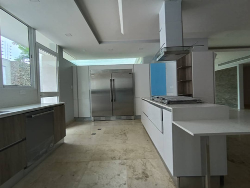 Casa A Estrenar, Urbanización Guaparo (soc-014) Luz Coelho