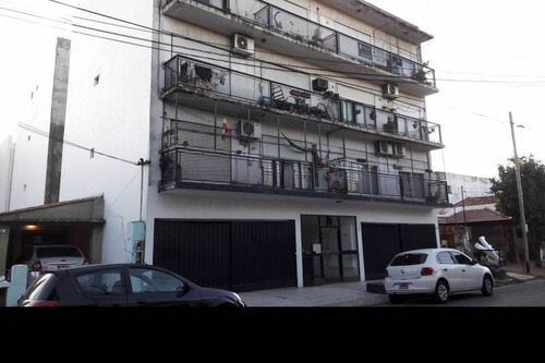 Imagen 1 de 17 de Departamento 3 Ambientes En Segundo Piso Por Escalera